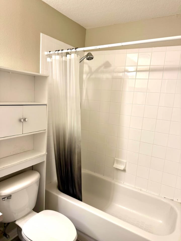 657 Orchid Dr #B - Photo 3 of 12