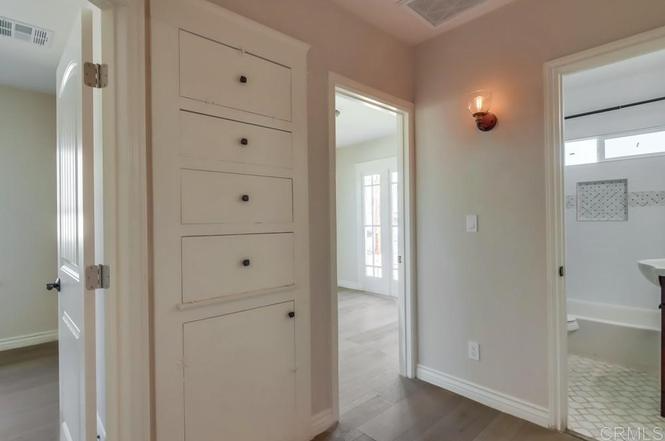 2877 Collier Ave - Photo 5 of 11