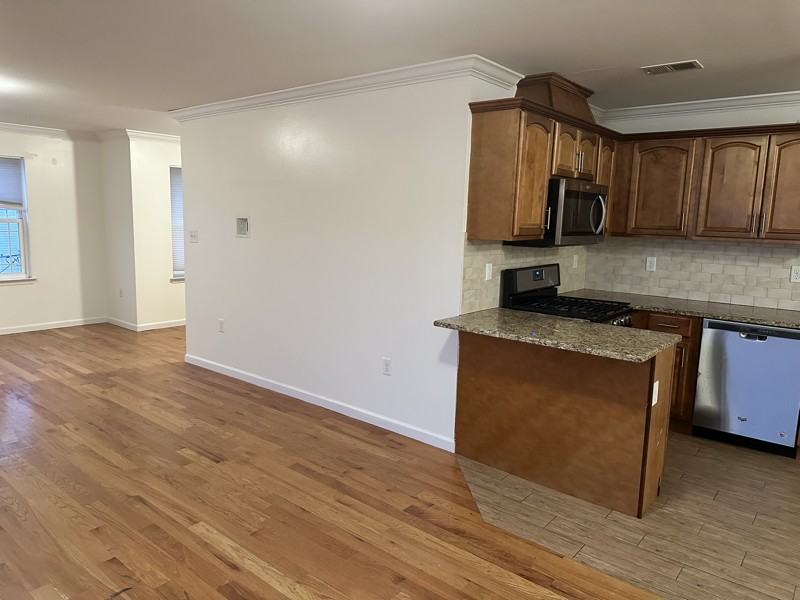 452 Fulton St #2 - Photo 5 of 15