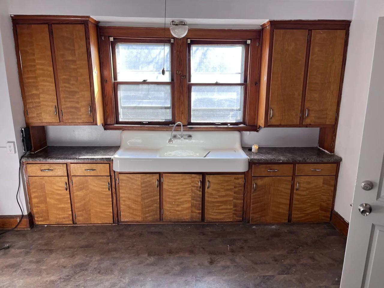 2523 S 12th St - Photo 3 of 4