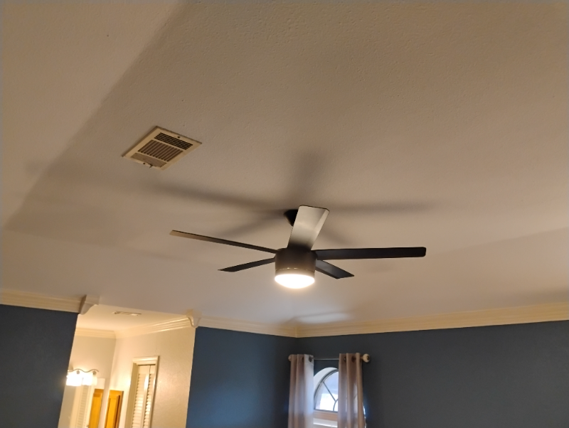 2202 Laurel St - Photo 4 of 20