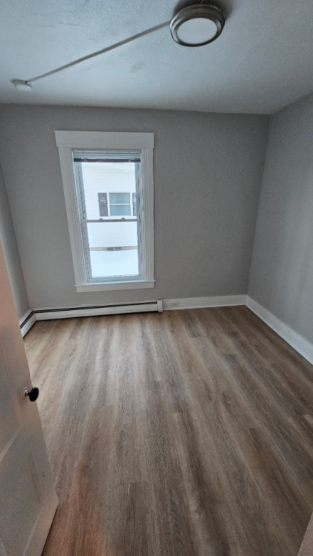 258 Notre Dame Ave #1 - Photo 4 of 8