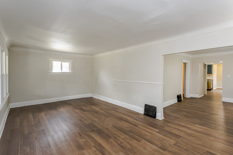 4440 Fairview Dr - Photo 2 of 16