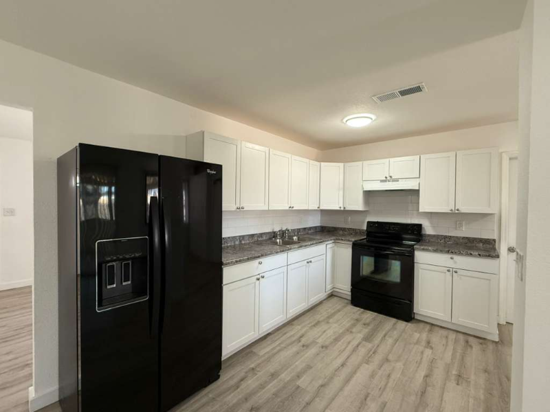 164 Lost Forest St - Photo 5 of 19