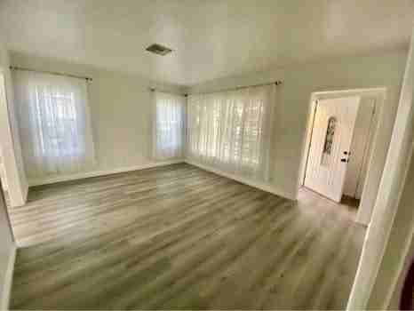 3645 Elliotta Dr - Photo 3 of 19