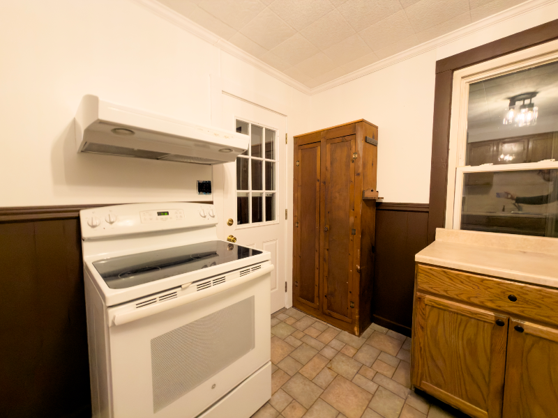 14 Linden St - Photo 7 of 24