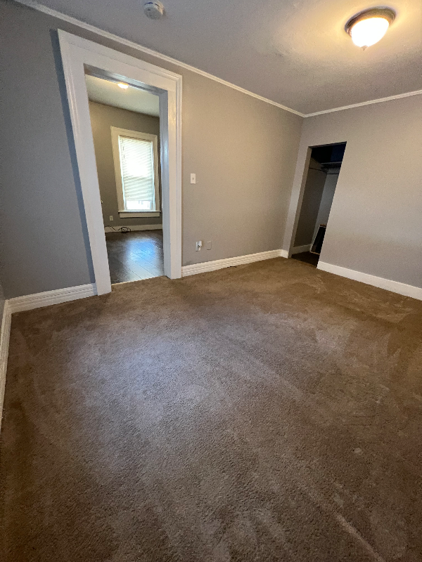 1 Mcnaughton Ave #D - Photo 3 of 10