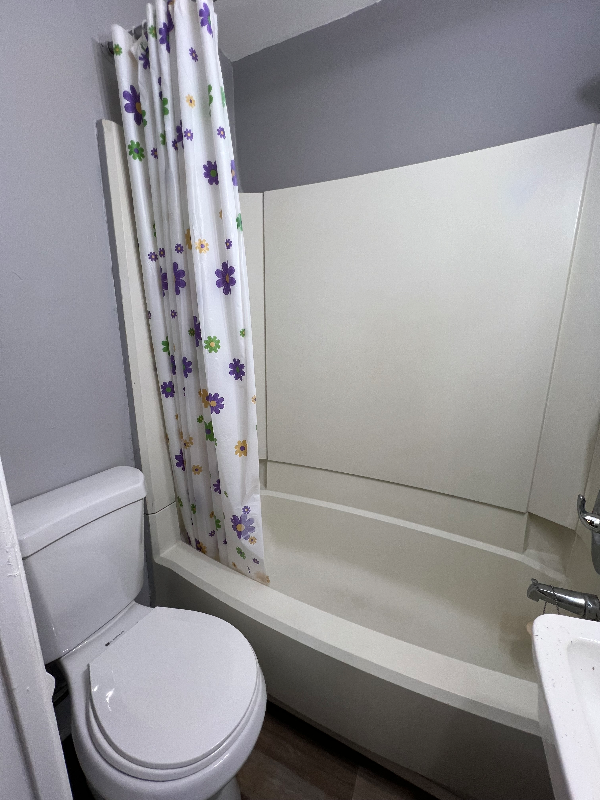 1 Mcnaughton Ave #D - Photo 7 of 10