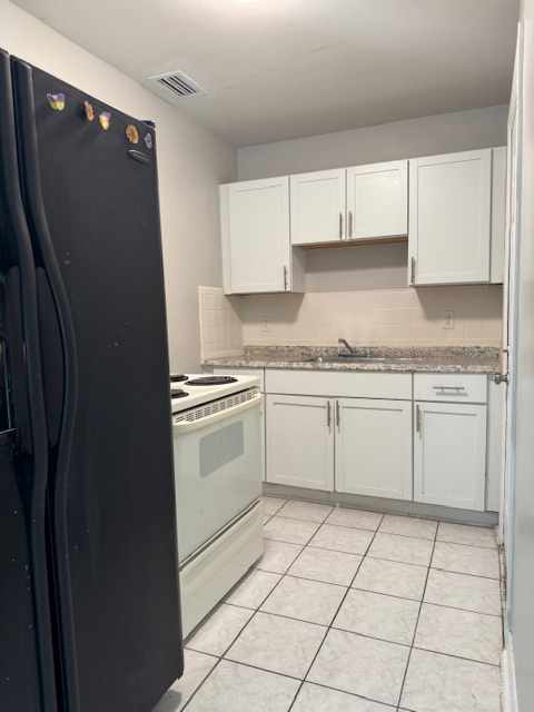 5010 Bullard St - Photo 5 of 12