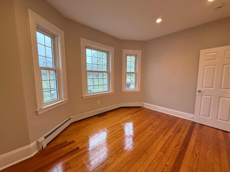 89 Grove St - Photo 3 of 6