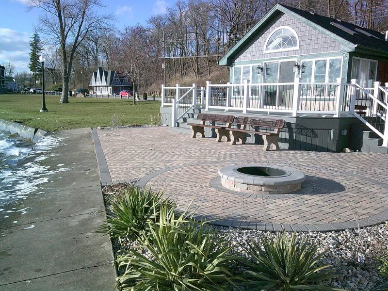 7405 Lake Shore Dr - Photo 4 of 17