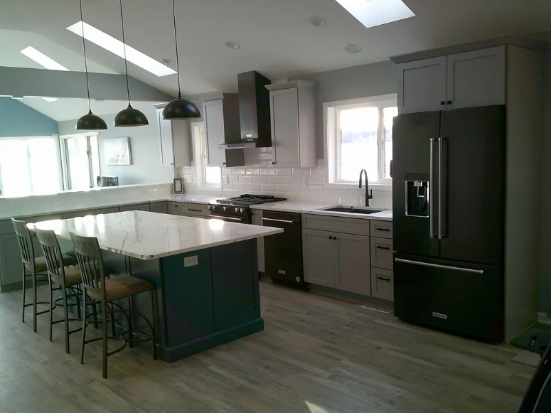 7405 Lake Shore Dr - Photo 6 of 17