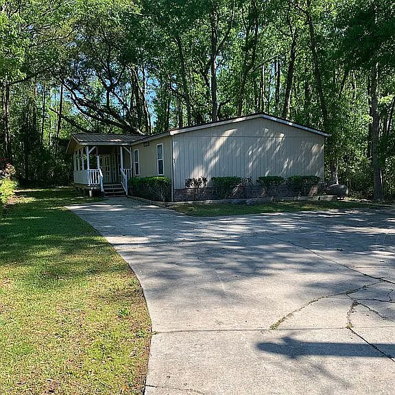 232 Suburban St Sw - Photo 2 of 17