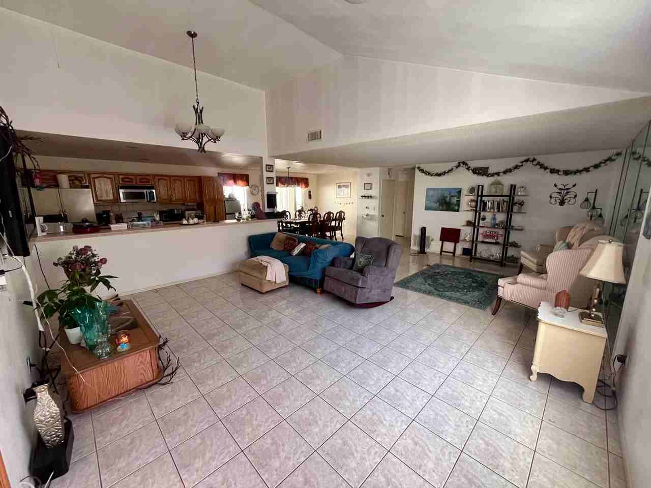 2346 Seabright Ave - Photo 2 of 12