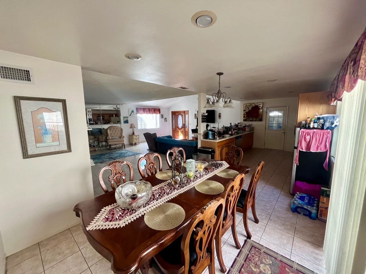 2346 Seabright Ave - Photo 5 of 12