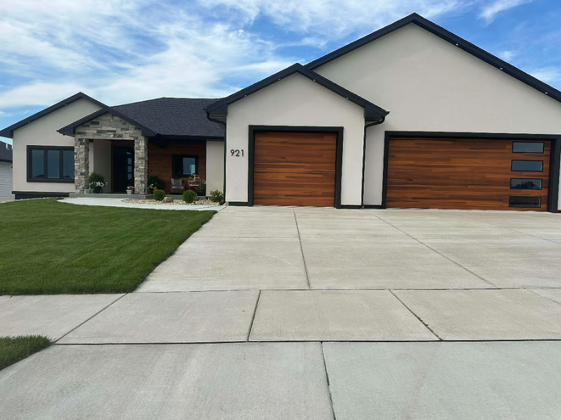 921 S Haley Ave - Photo 2 of 18