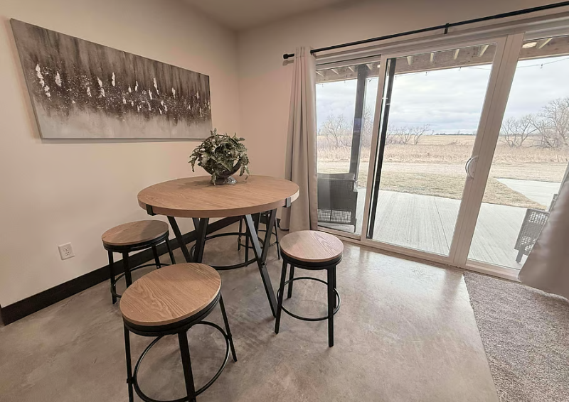 921 S Haley Ave - Photo 4 of 18