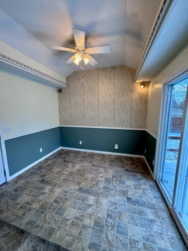 196 S Point Dr - Photo 5 of 20