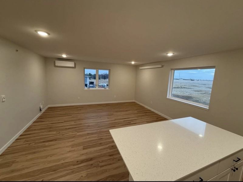 102 8th Ave Sw - Photo 2 of 6