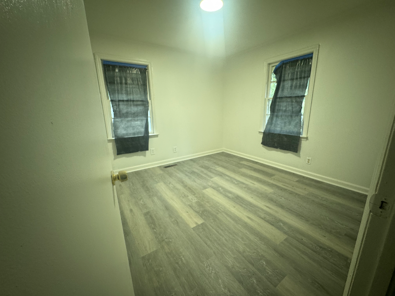 4343 Summerhill Dr - Photo 5 of 9