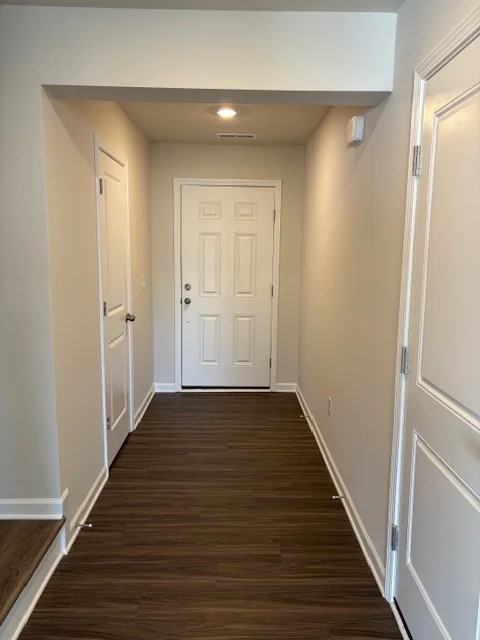 124 Plumtree Ct - Photo 2 of 18