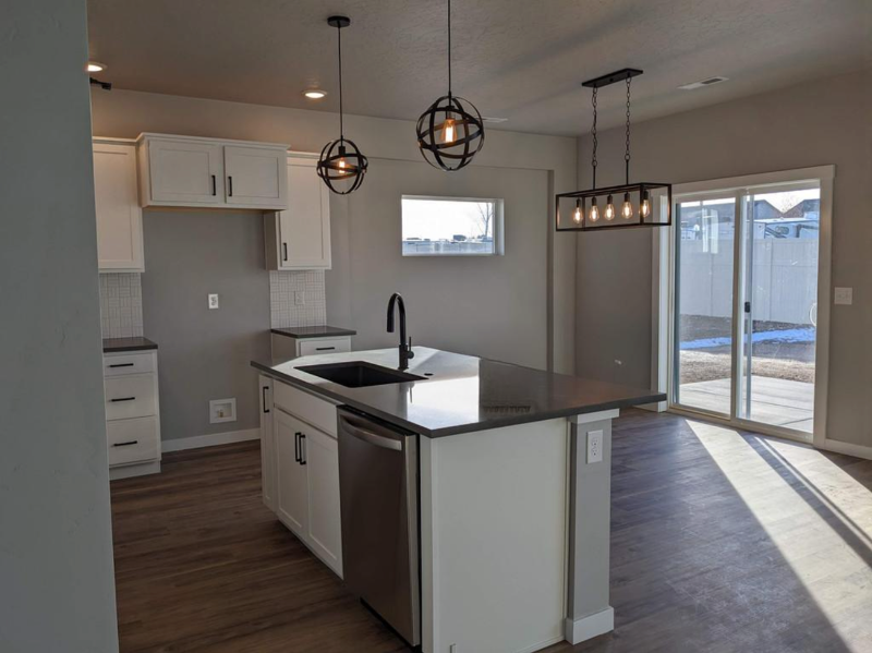 1733 S Seagrass Ave - Photo 3 of 16