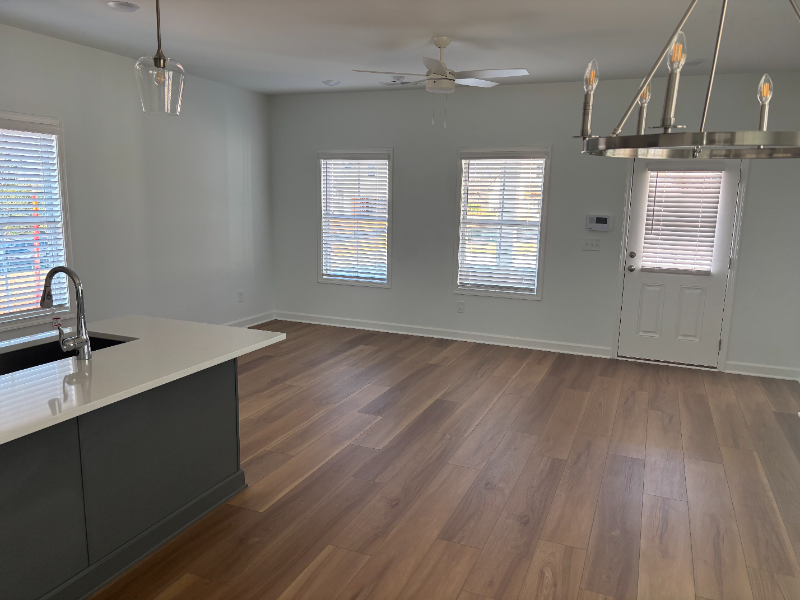 194 Summit Ave Se - Photo 5 of 6