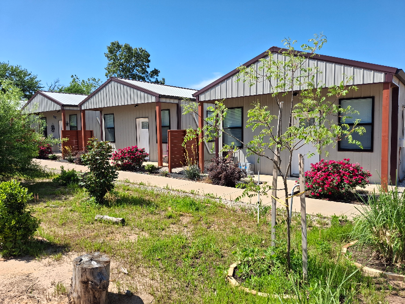 19088 Circle Dr - Photo 2 of 14