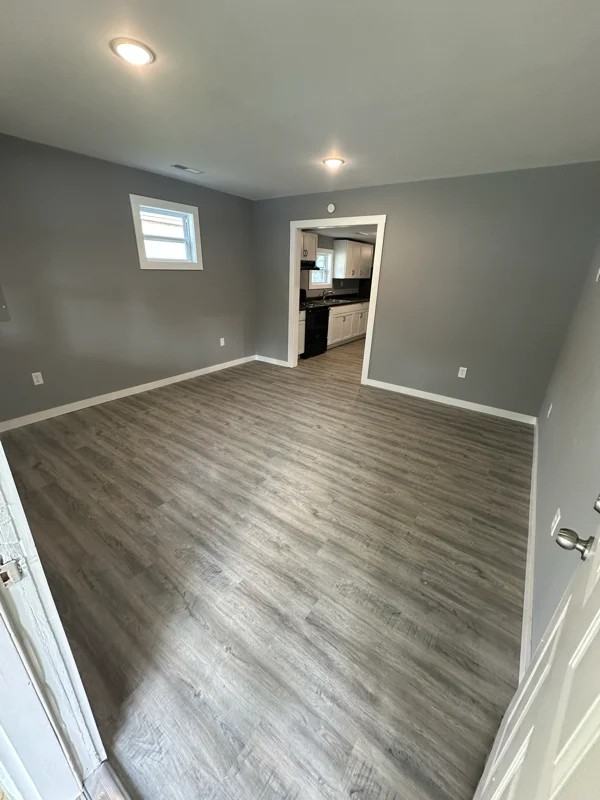 504 W Hackberry St #1 - Photo 2 of 6