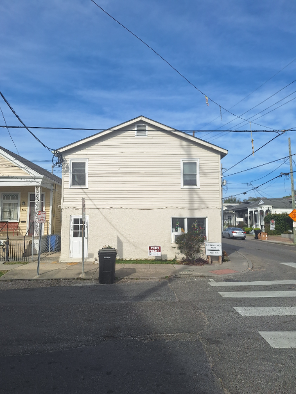 738 Arabella St - Photo 2 of 12