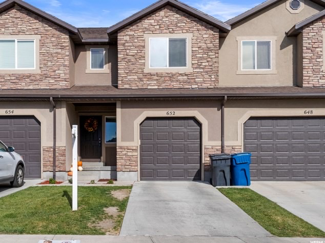 652 W Pimlico Dr - Photo 4 of 20