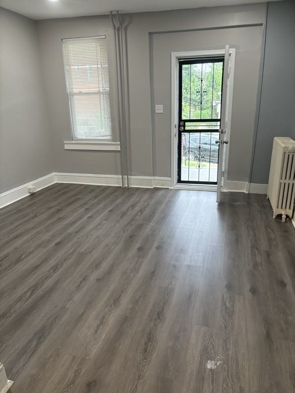54 N Morley St - Photo 3 of 19