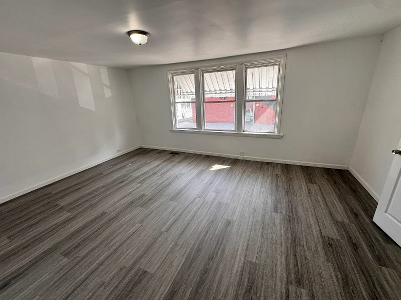 1716 N 6th St - Photo 5 of 8