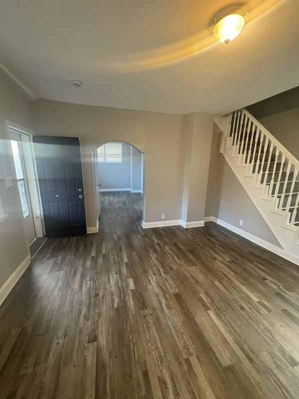 2525 W Cold Spring Ln - Photo 3 of 16