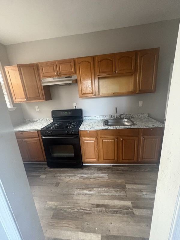 2525 W Cold Spring Ln - Photo 6 of 16