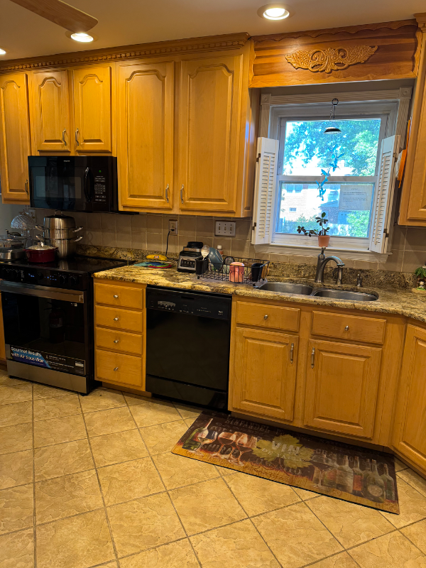 109 Dauntly St - Photo 6 of 9