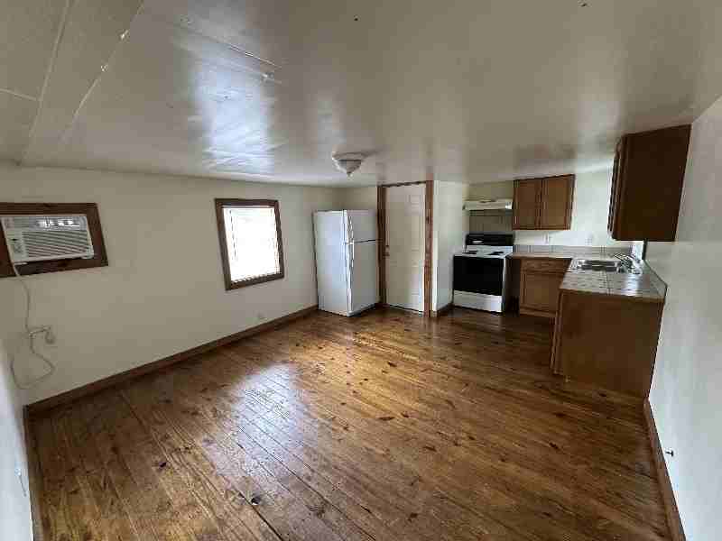 85 Young Rd #S - Photo 3 of 5