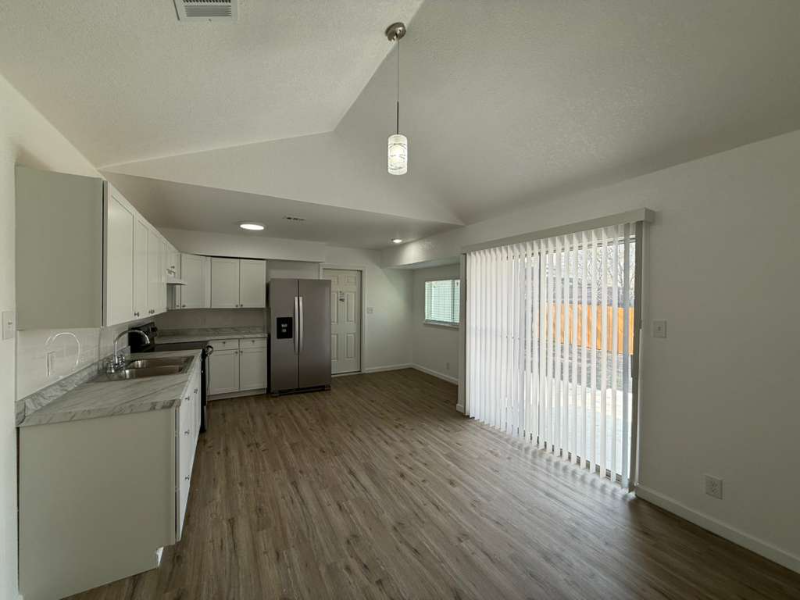 8827 Slumber Ln - Photo 4 of 18