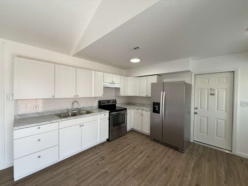 8827 Slumber Ln - Photo 7 of 18