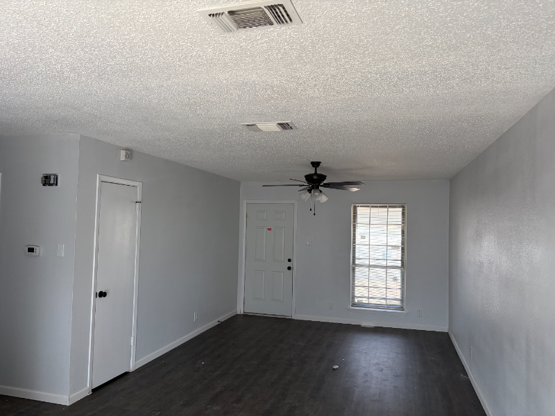 3602 Bremen St - Photo 2 of 12