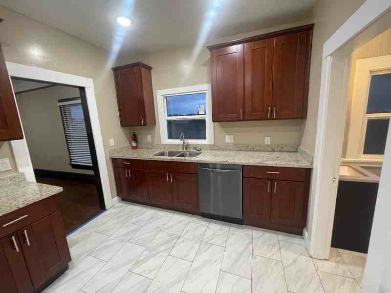 1920 Sonoma Blvd - Photo 2 of 17