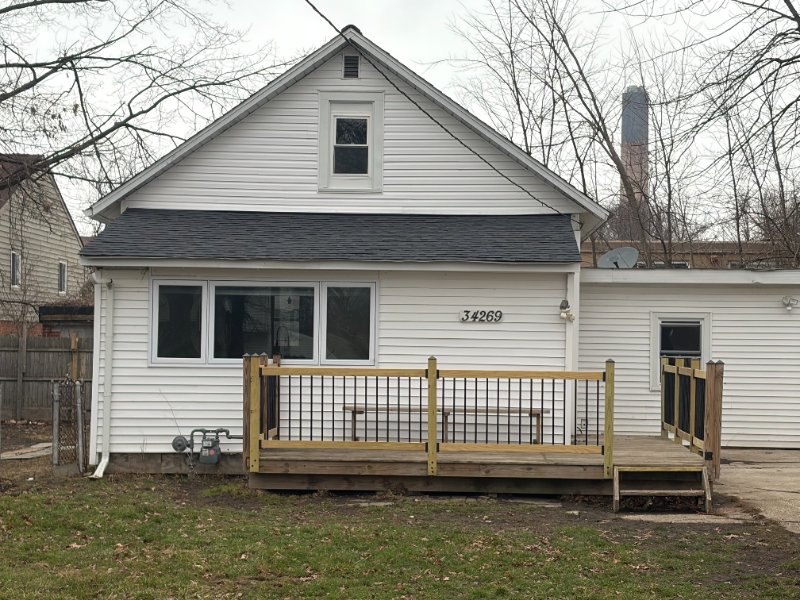 34269 Sylvia Dr - Photo 3 of 13