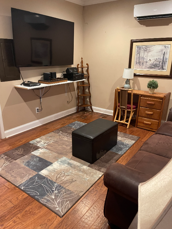 231 Parkview Dr - Photo 6 of 9