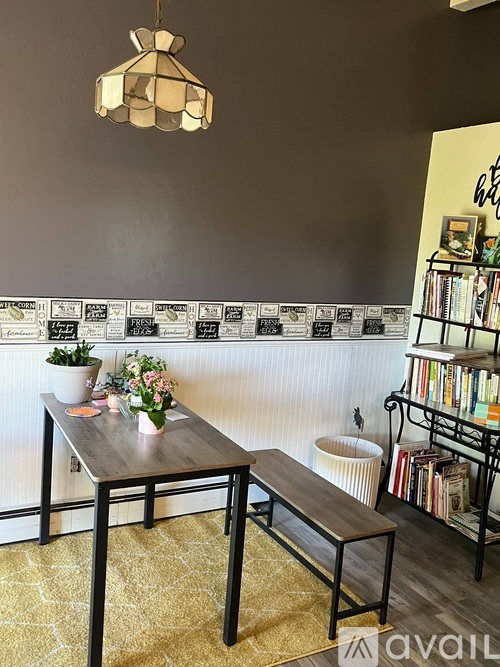 467 Meadow Rd - Photo 5 of 10