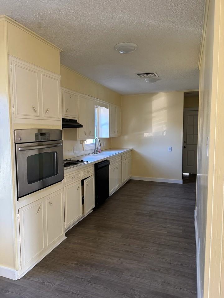 1208 W Saint Louis St - Photo 2 of 16