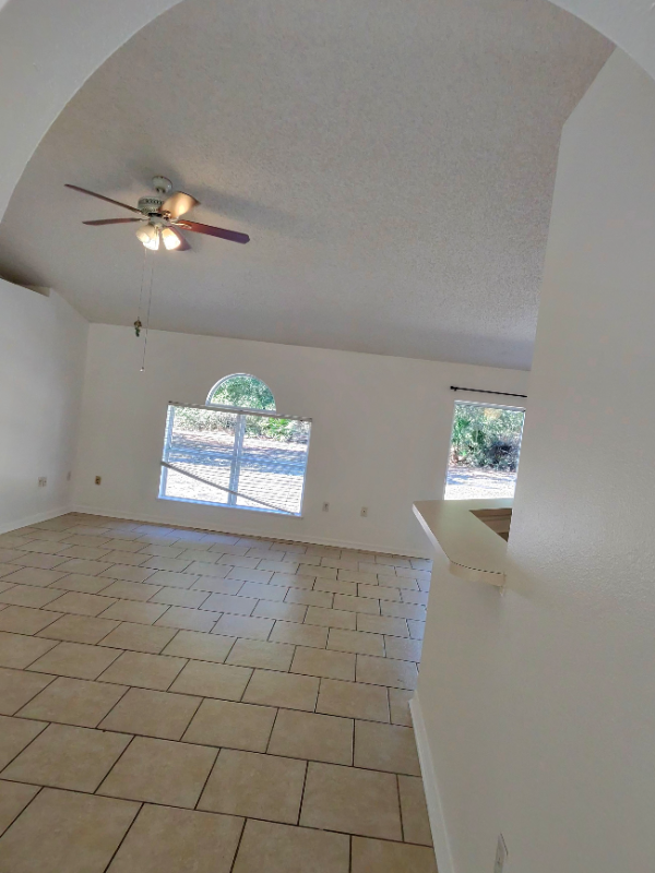 19 Leidel Dr - Photo 2 of 14