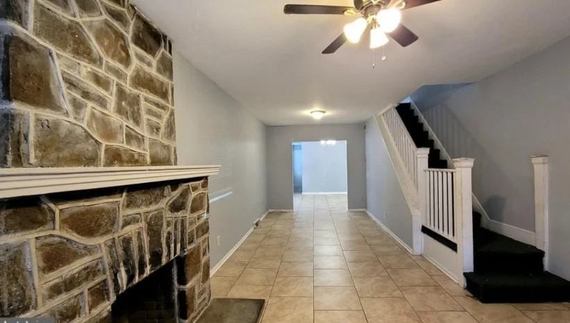 122 N Scott St - Photo 2 of 19