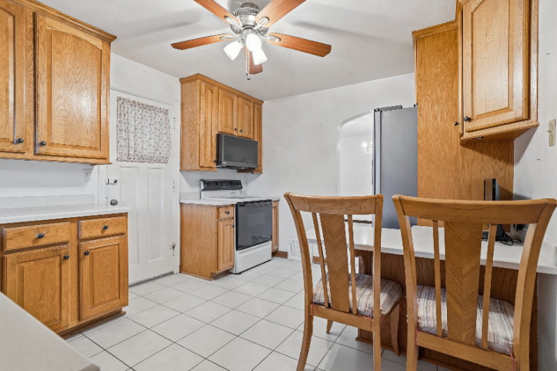 350 Broadway Dr - Photo 6 of 16