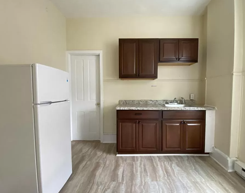 4725 Leiper St #3 - Photo 3 of 9