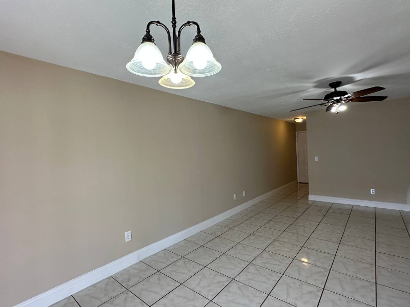 27 W Country Cove Way - Photo 3 of 20